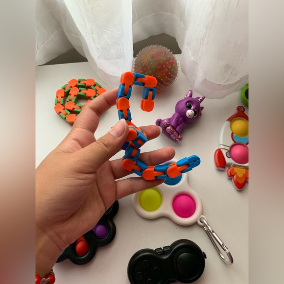 Fidget toy lot - Picture 5 of 7